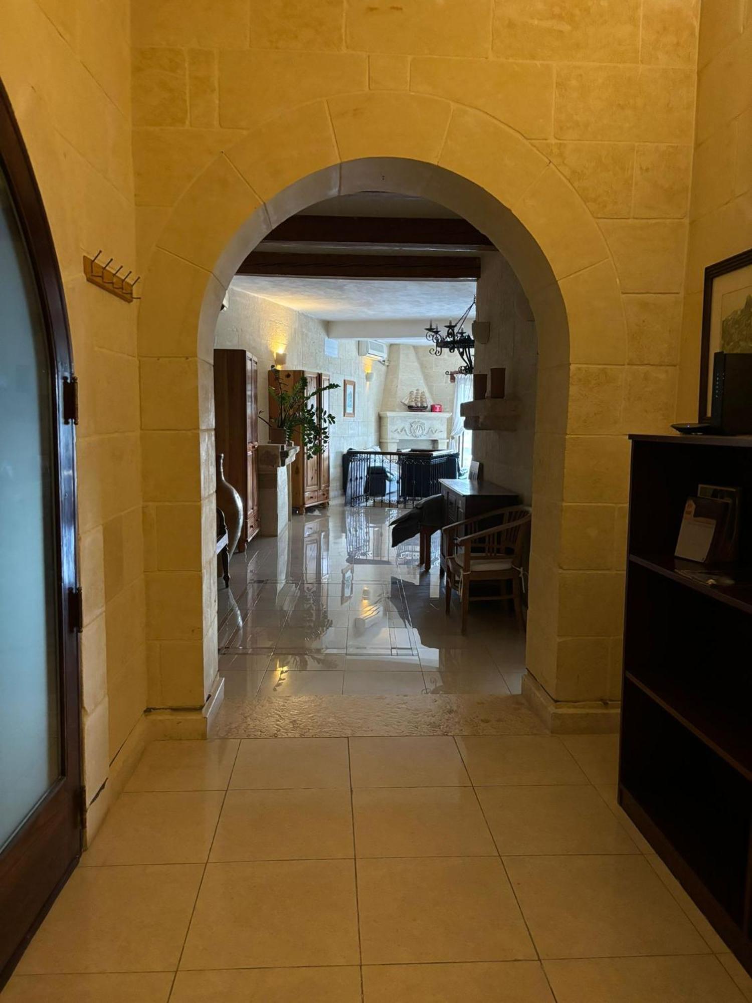 Gozo Island Escape Sleeps 4 With Private Bathroom Ghajn il-Kbira  外观 照片