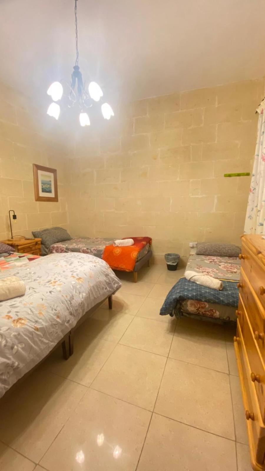 Gozo Island Escape Sleeps 4 With Private Bathroom Ghajn il-Kbira  外观 照片